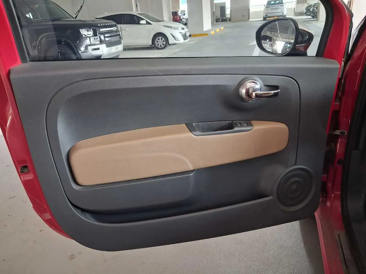 Car image 10