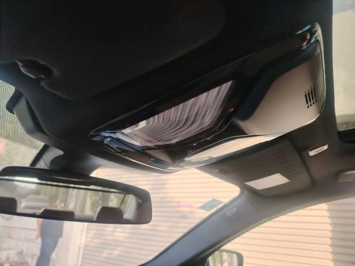Car image 39
