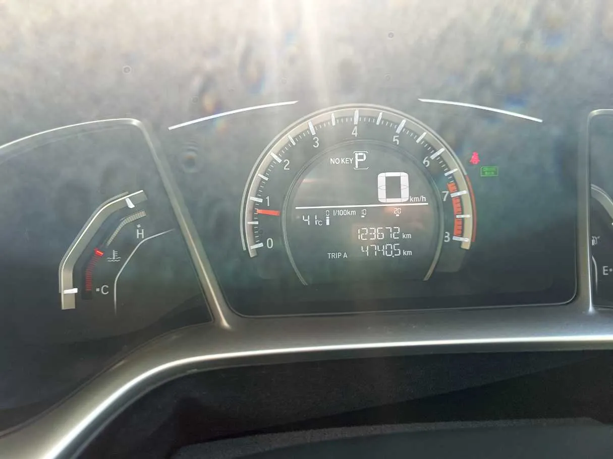 Car image 22