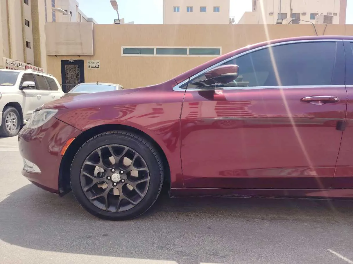 Car image 9