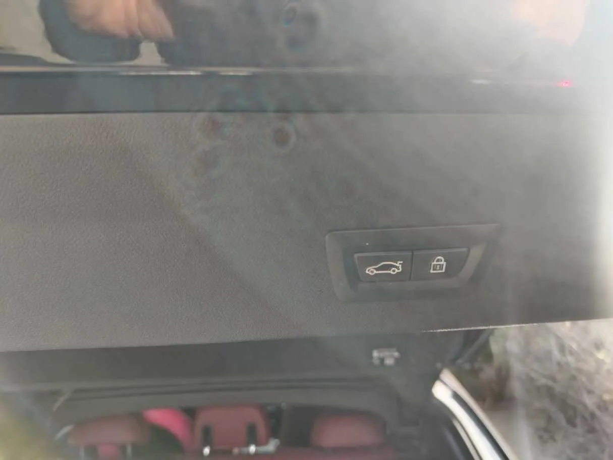 Car image 41