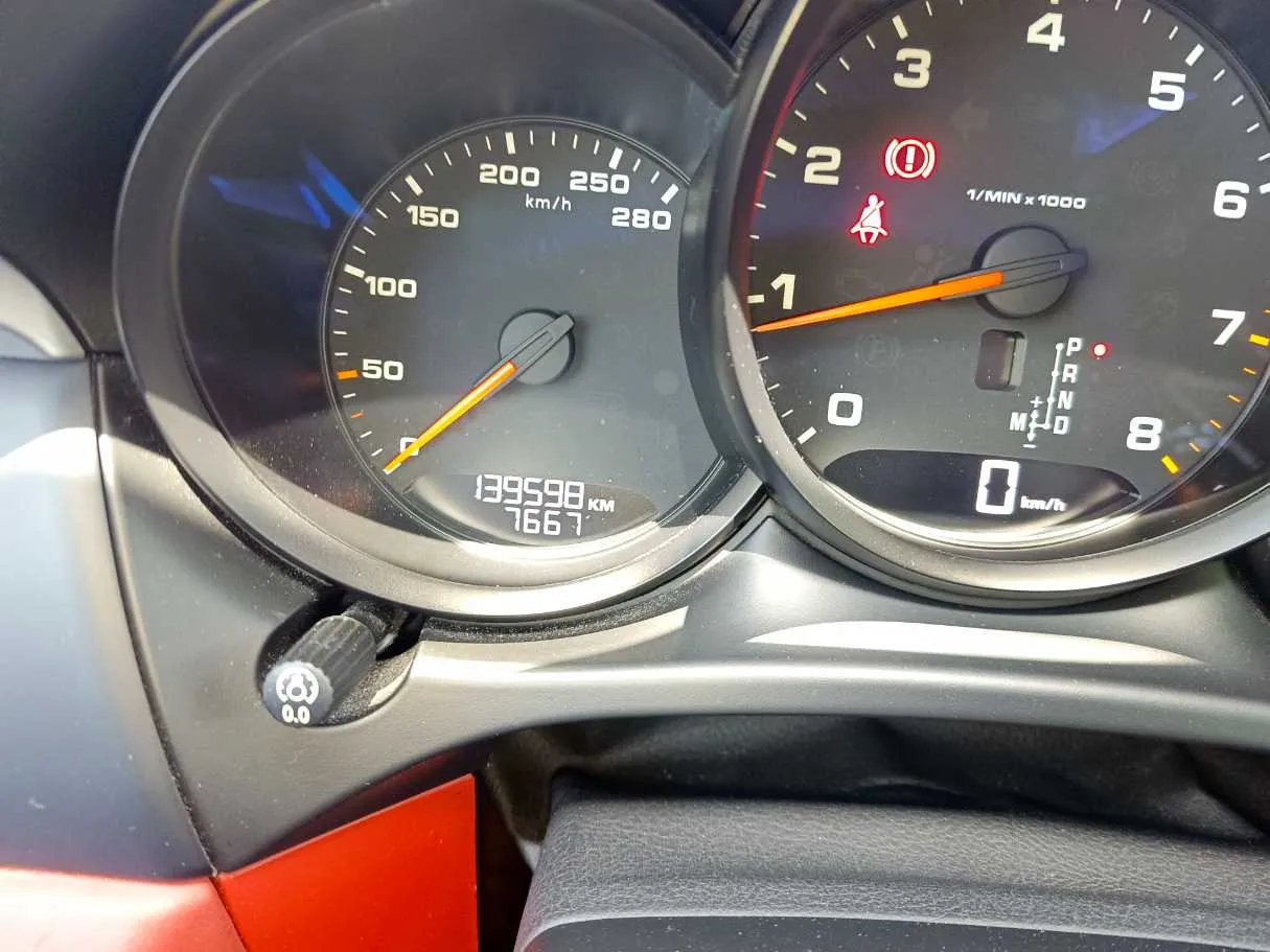 Car image 29