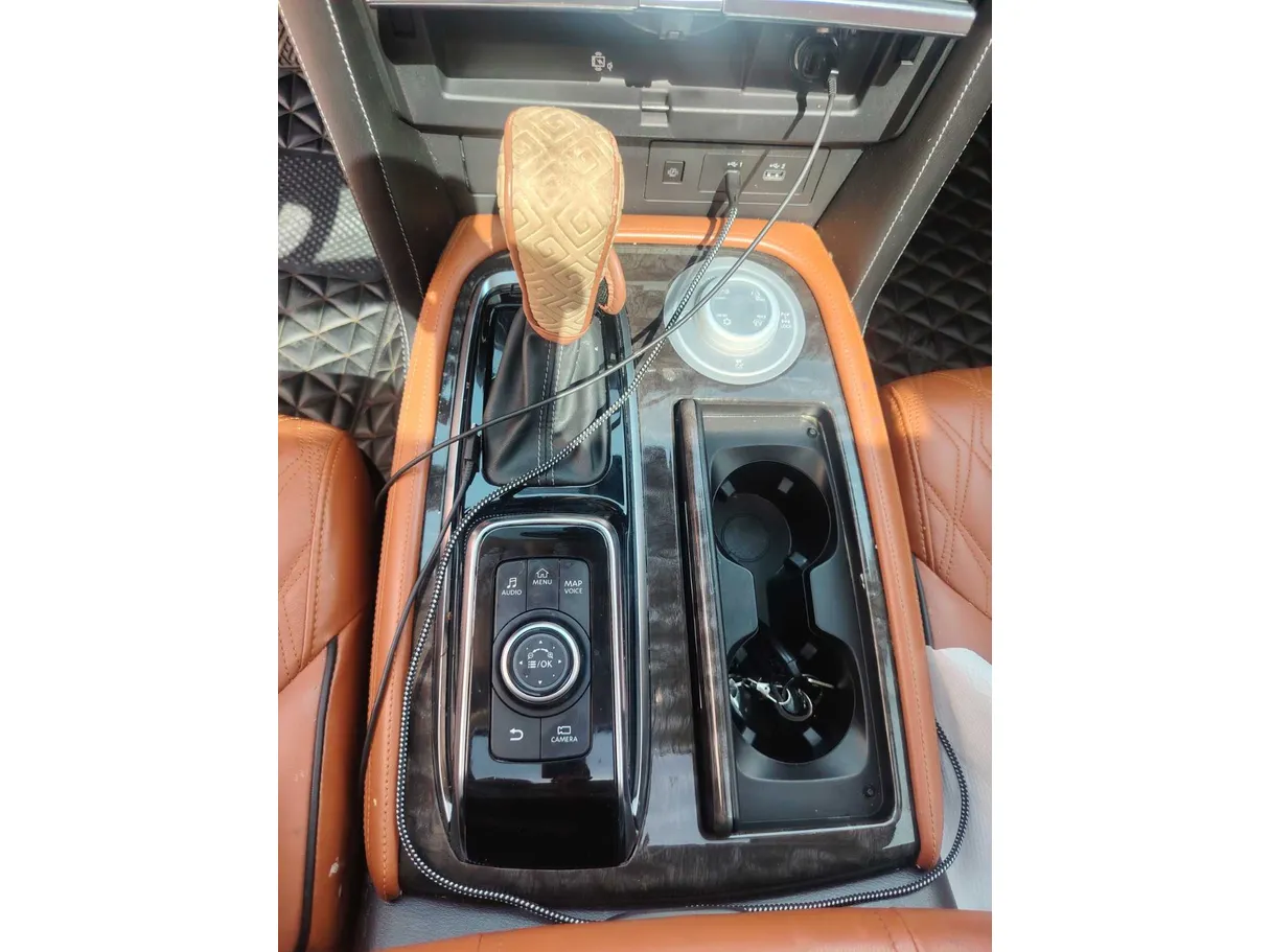 Car image 22