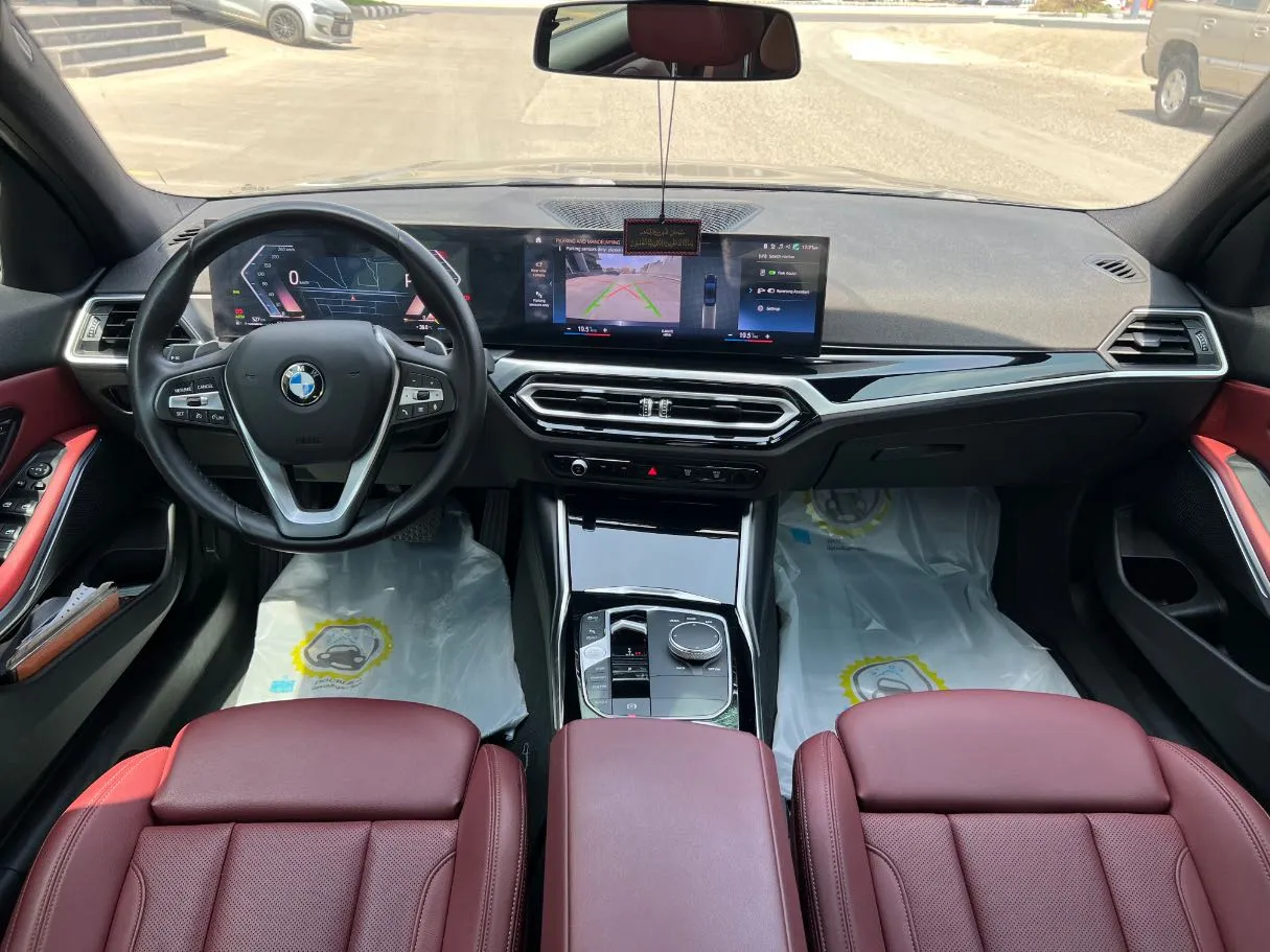 Car image 15