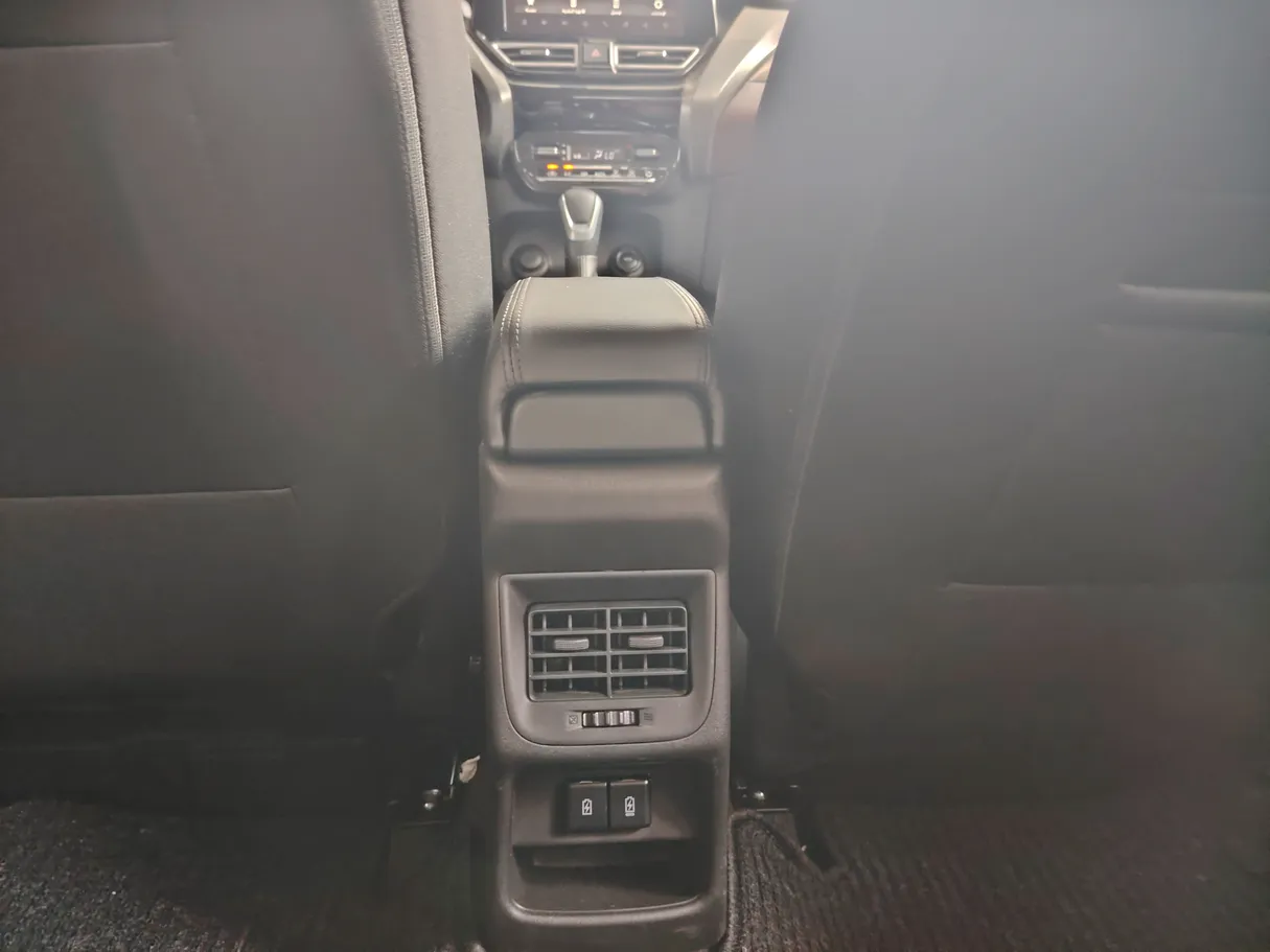 Car image 29