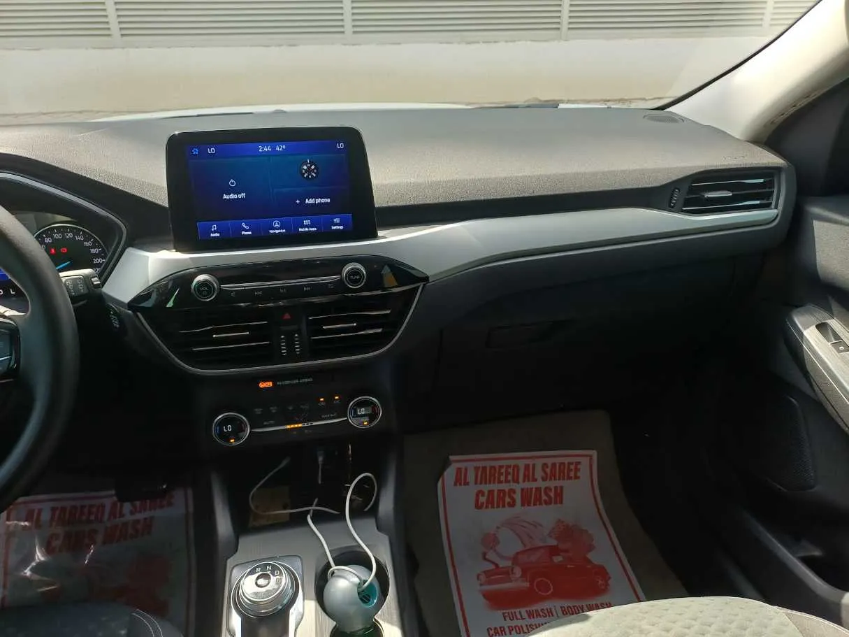 Car image 16
