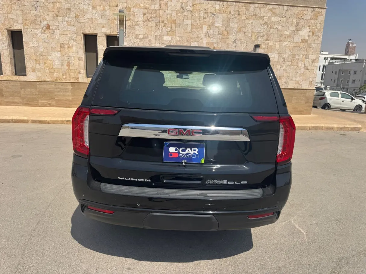 Car image 6