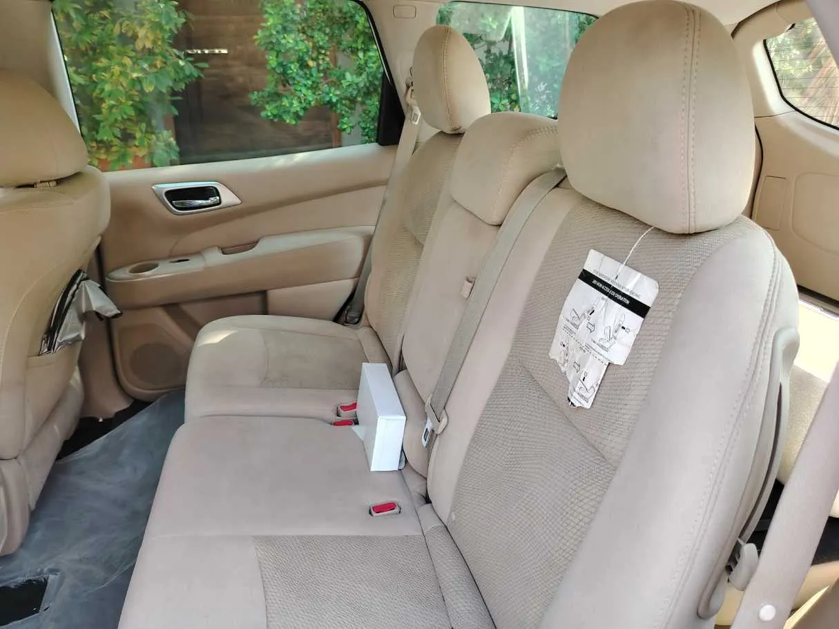 Car image 17