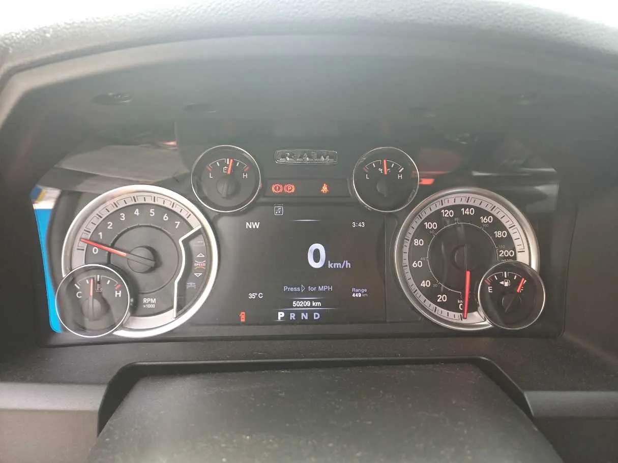 Car image 25