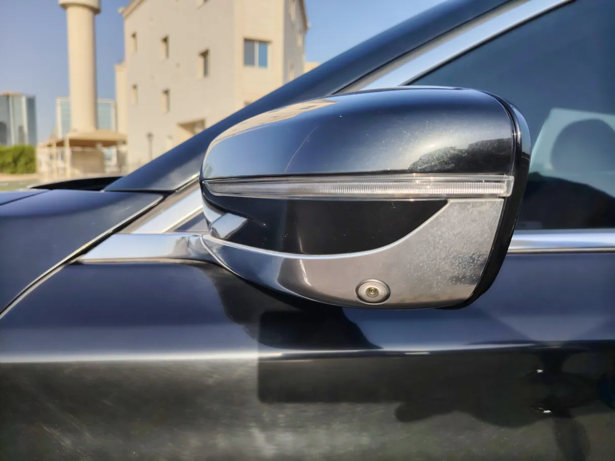 Car image 33