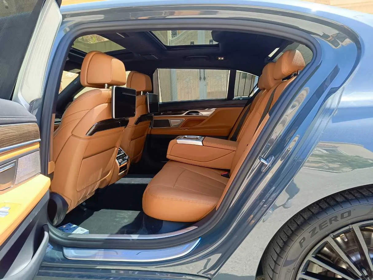 Car image 21