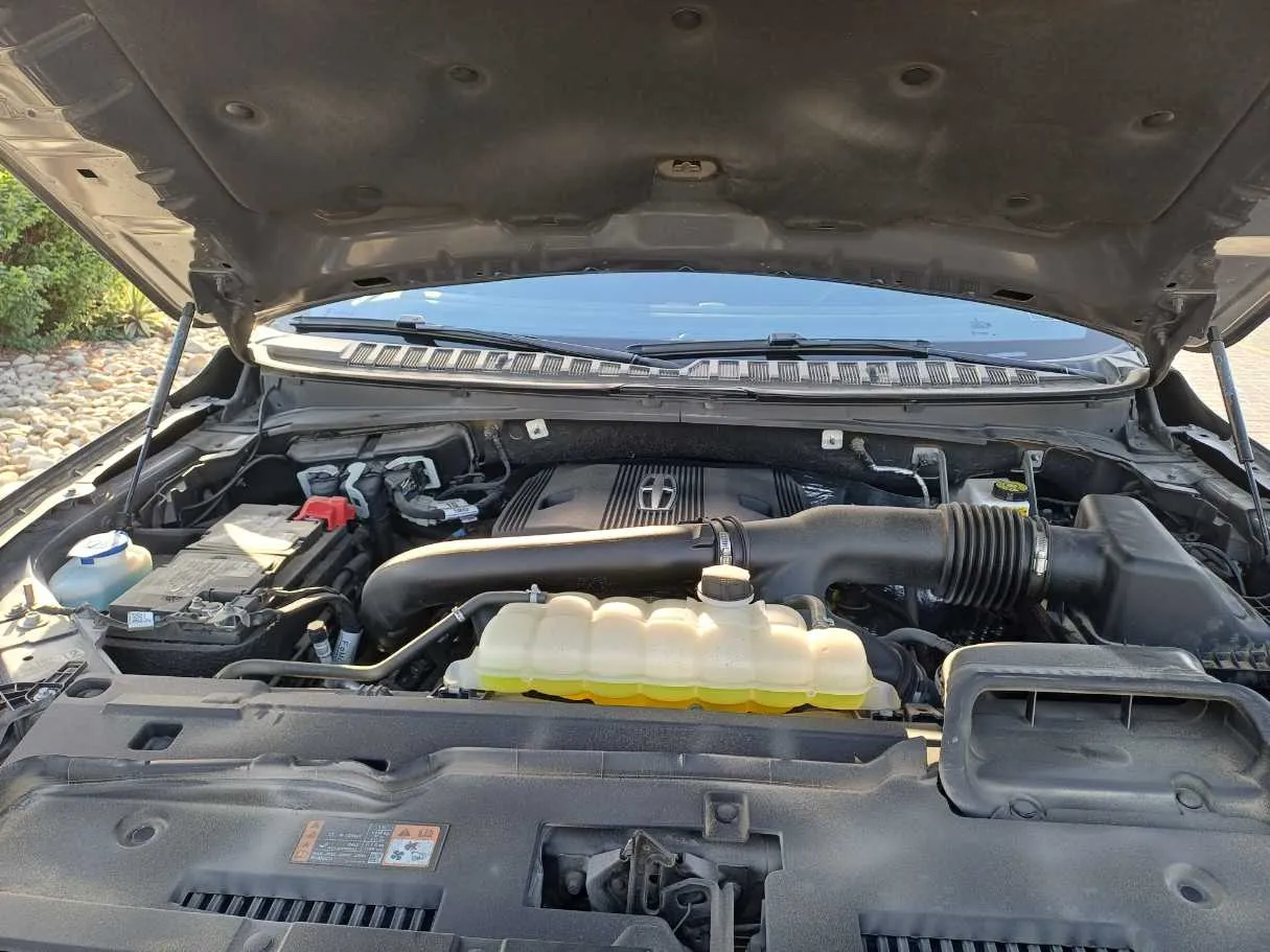 Car image 26