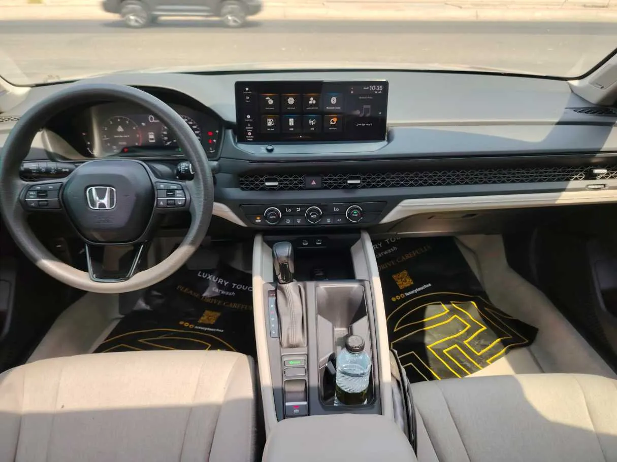 Car image 44