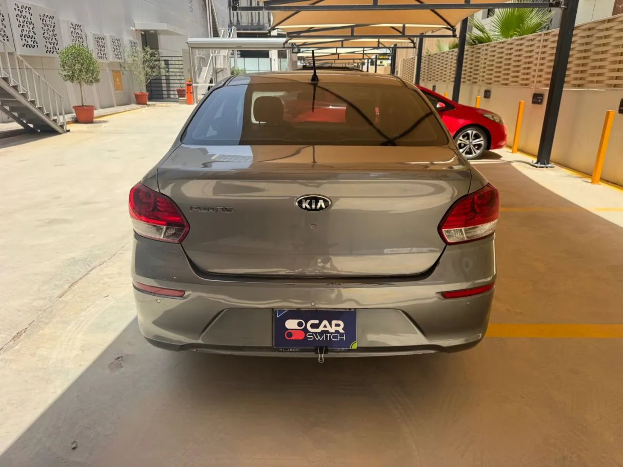 Car image 6