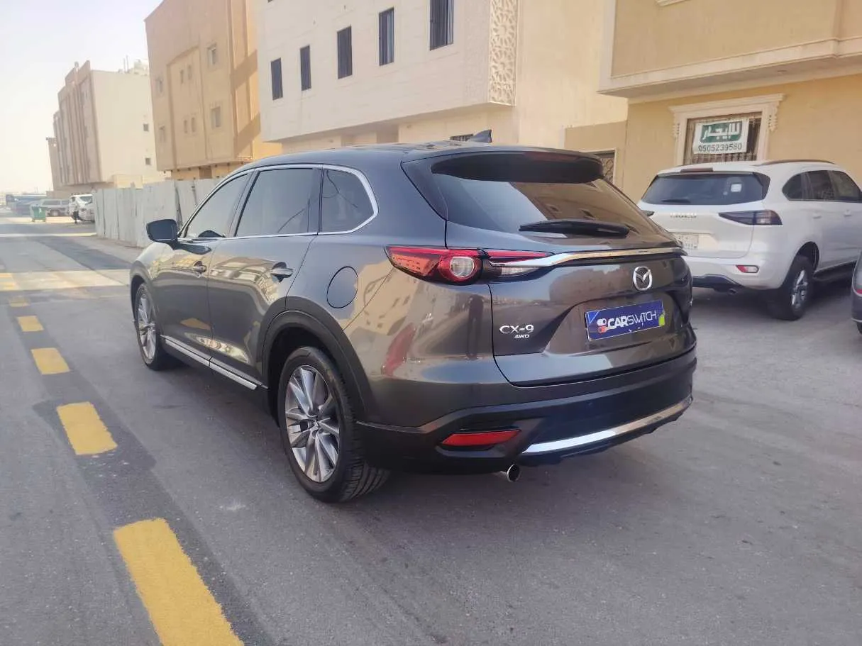 Car image 7