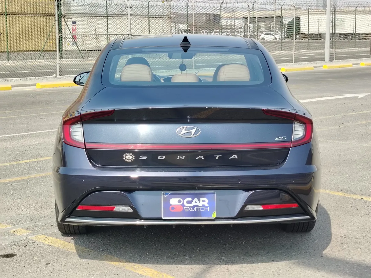 Car image 6