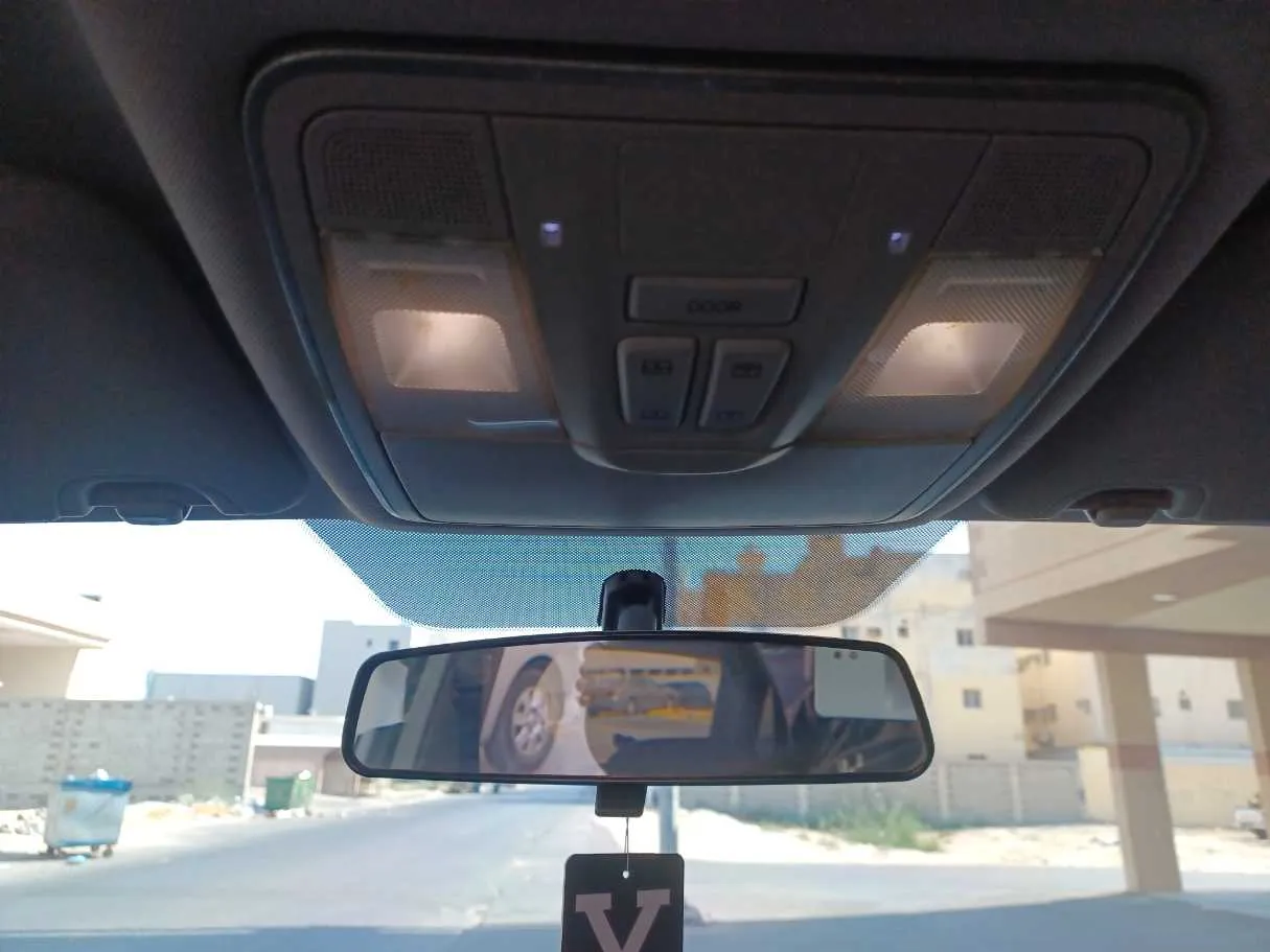 Car image 21