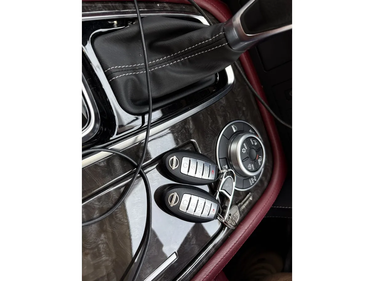 Car image 28