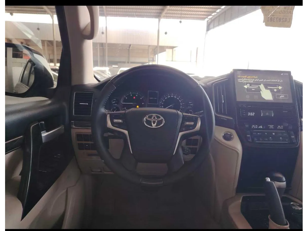 Car image 28