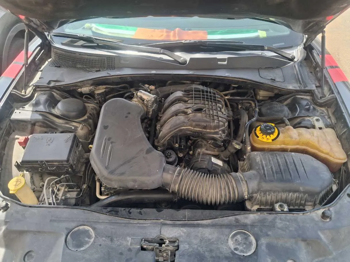 Car image 20