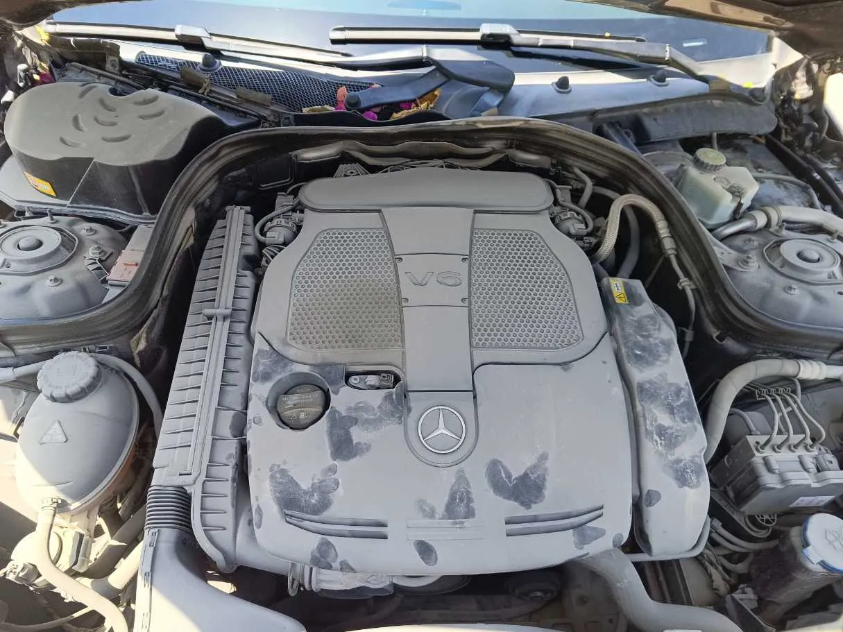 Car image 37