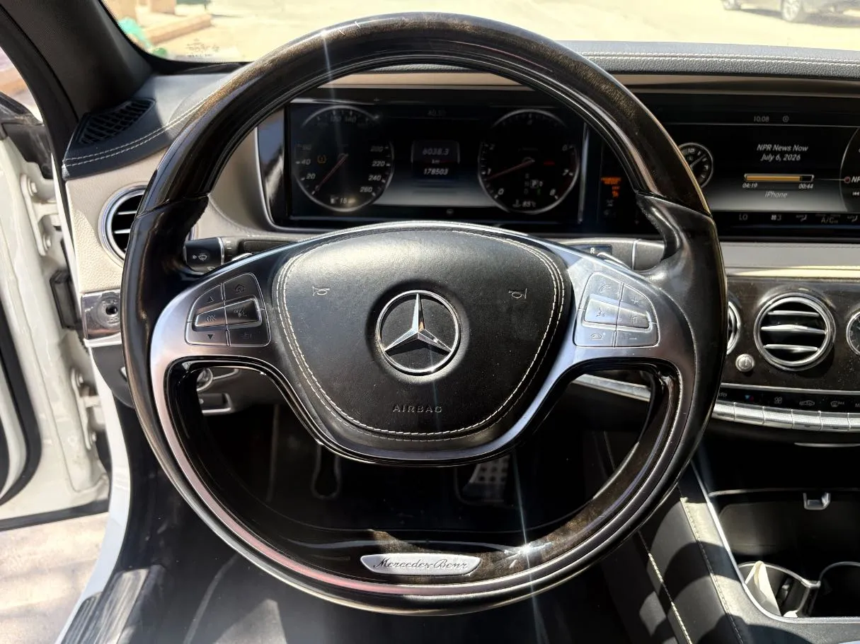 Car image 24