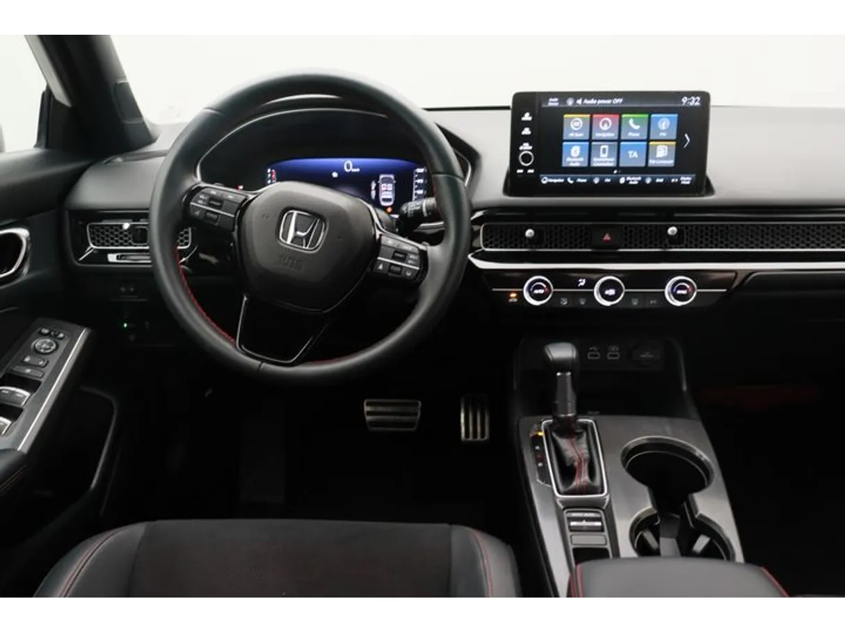 Car image 14