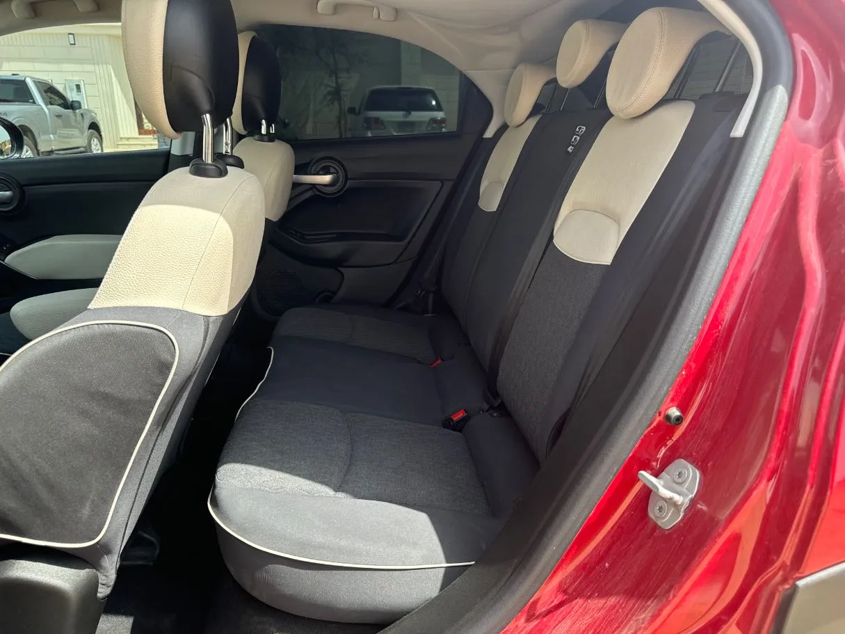 Car image 15