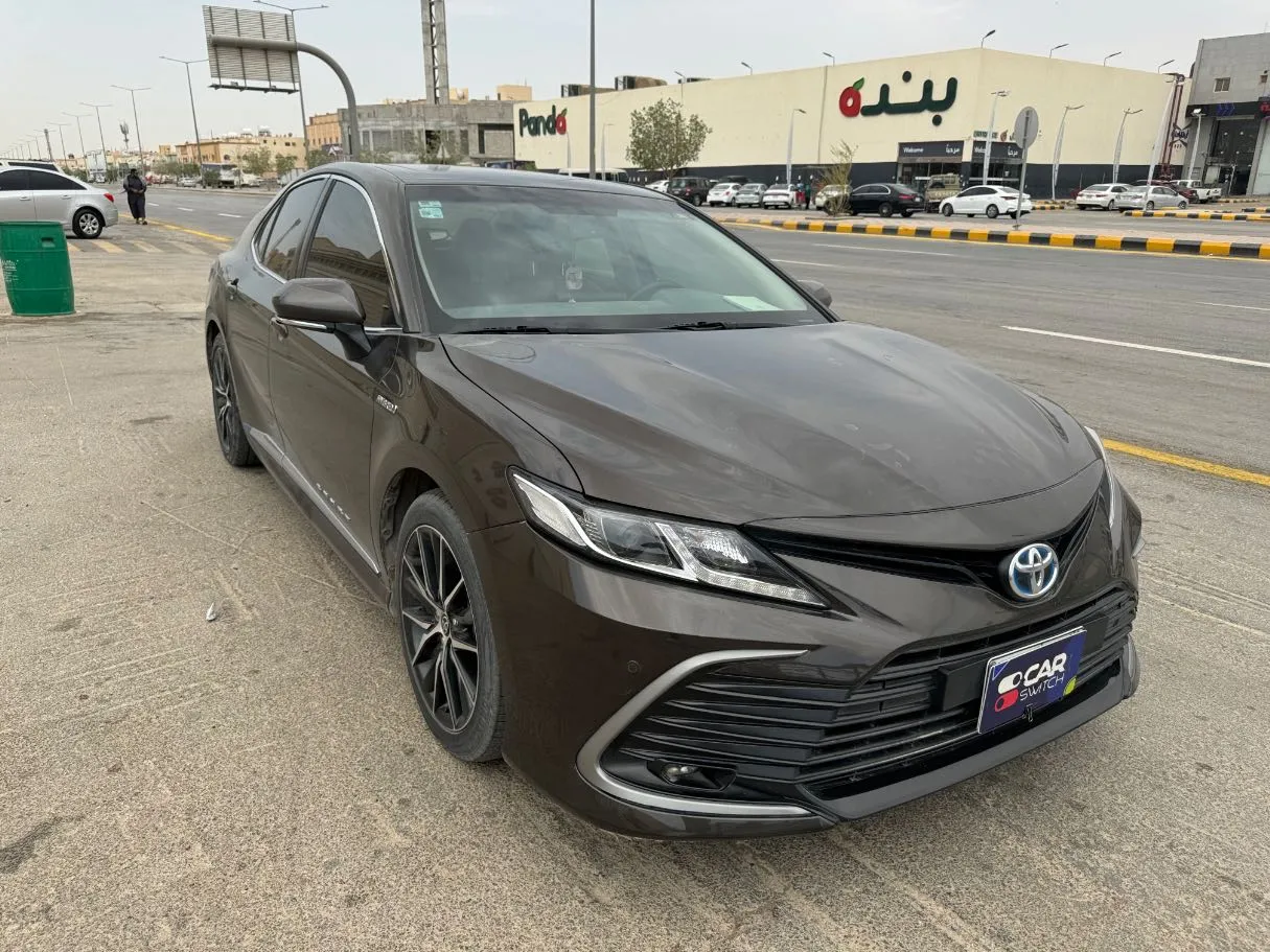 Car image 3