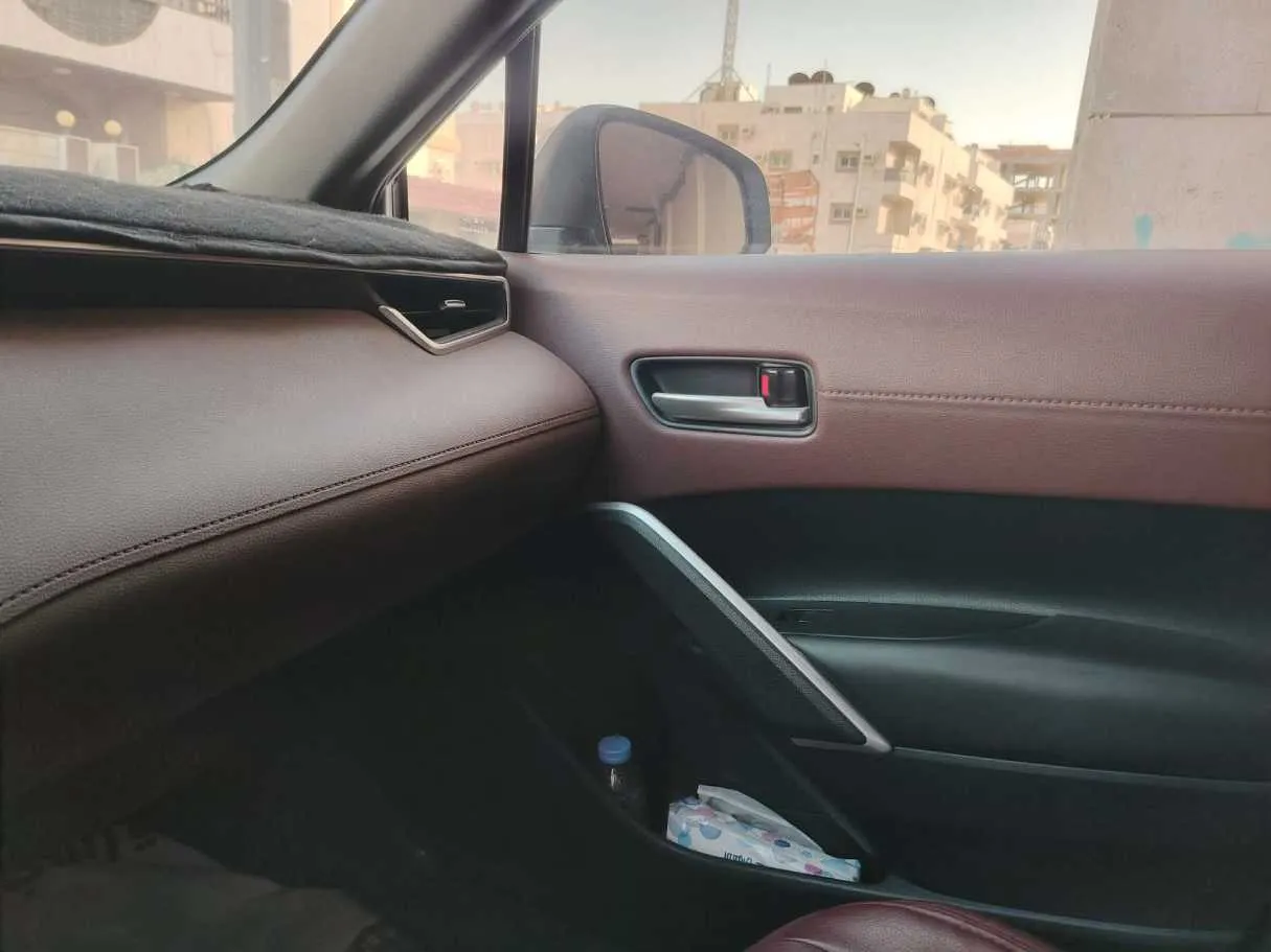 Car image 39