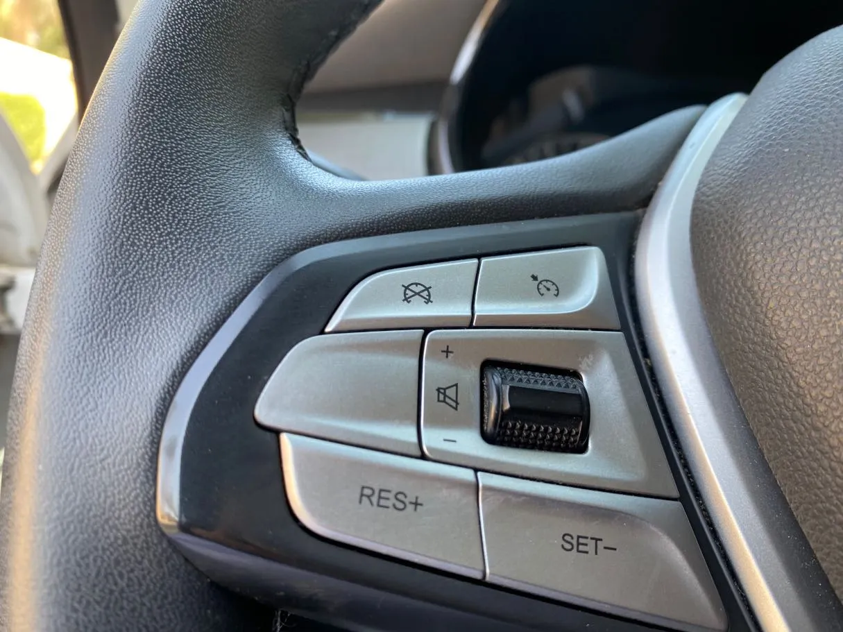 Car image 27