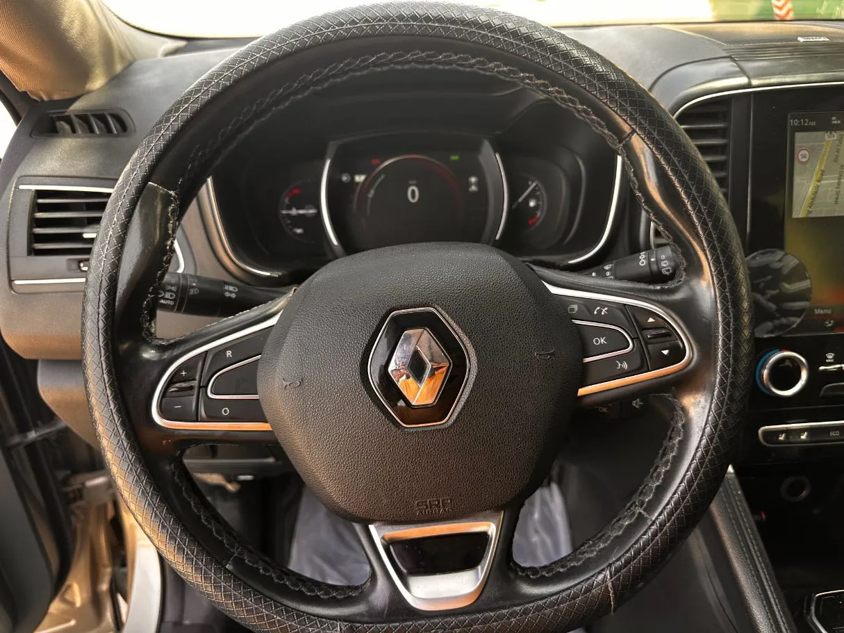 Car image 20