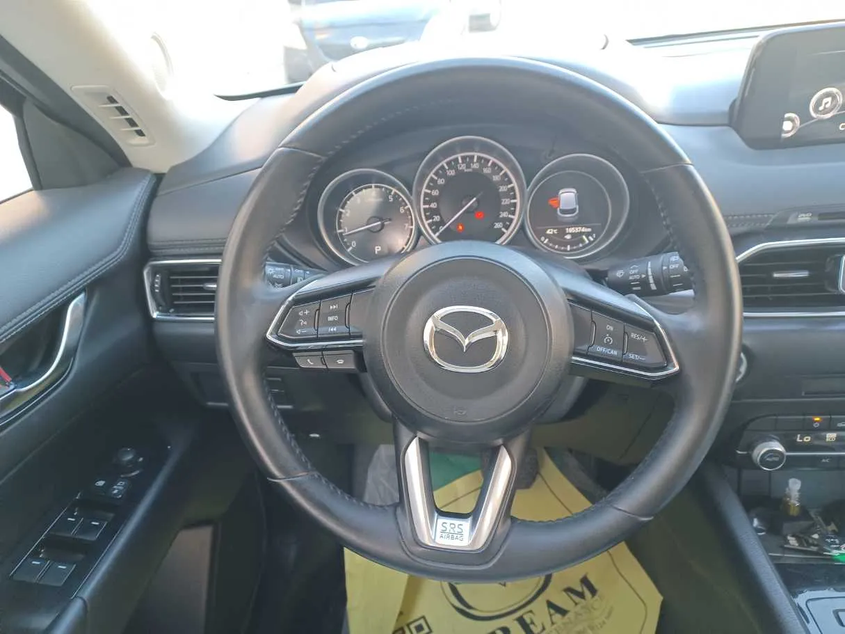 Car image 16