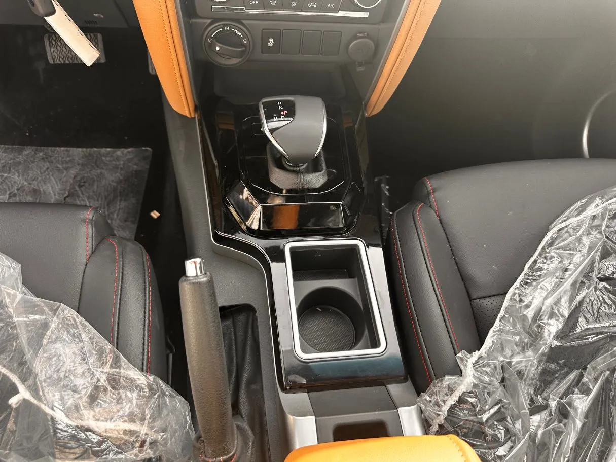 Car image 17