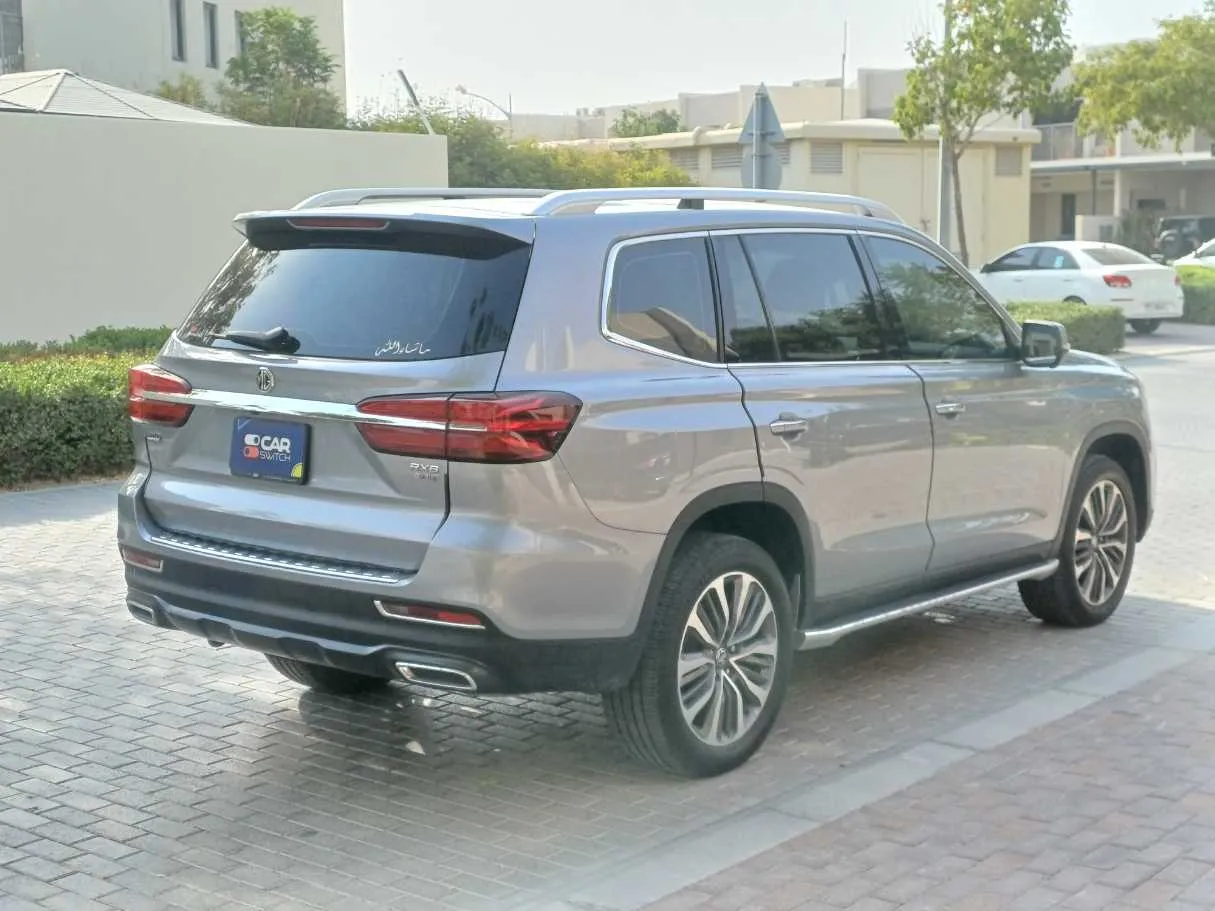 Car image 5