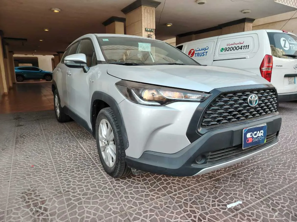 Car image 3