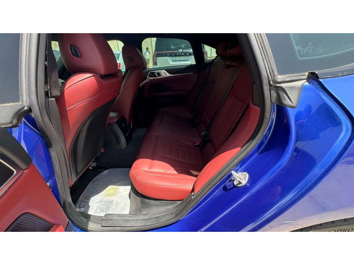 Car image 13