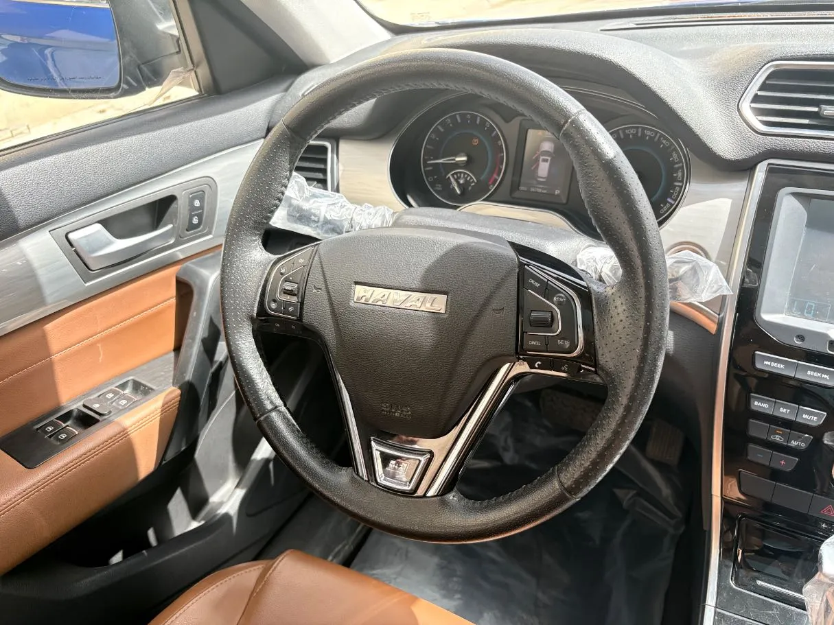 Car image 27