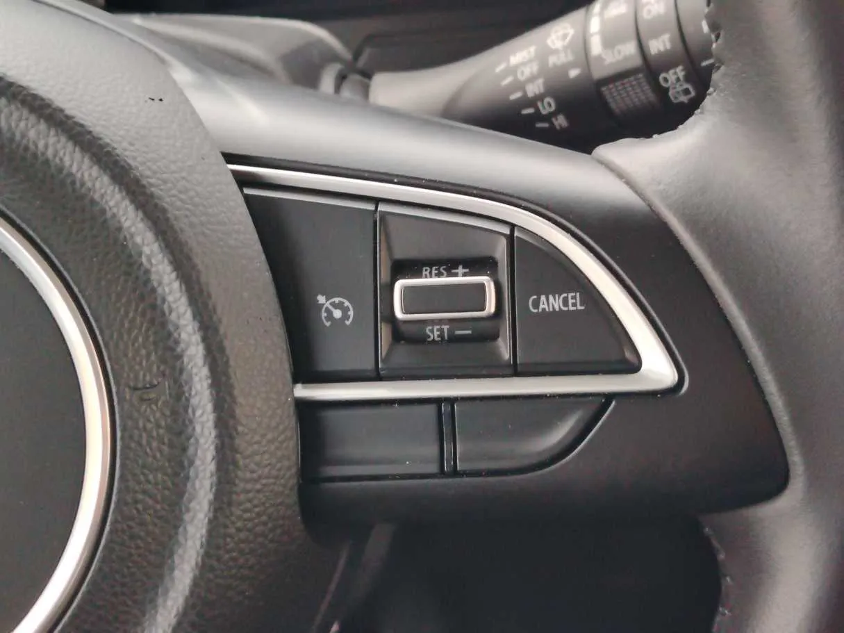 Car image 27