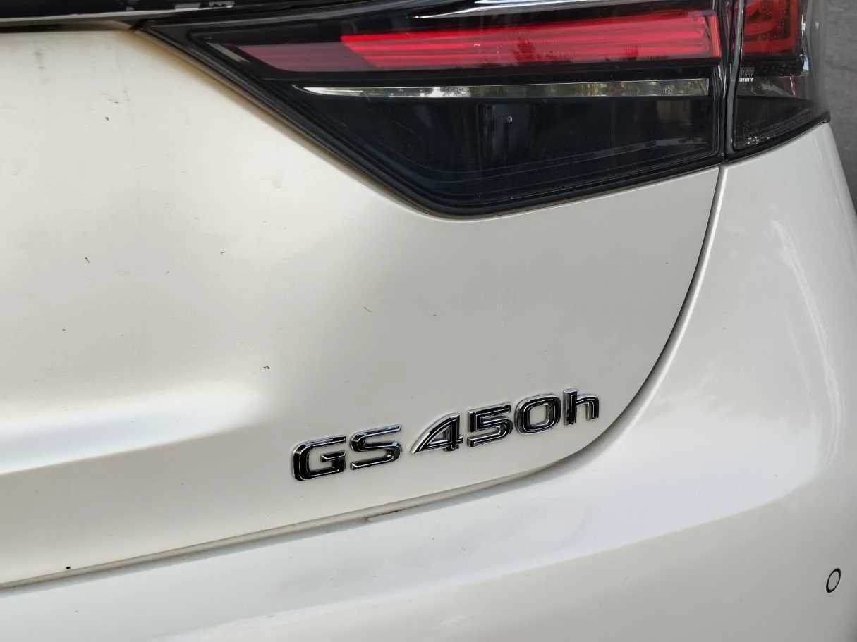 Car image 33