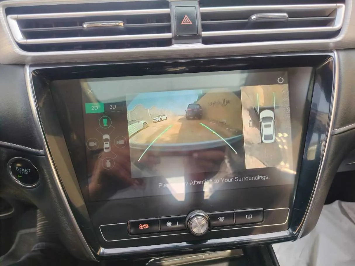 Car image 25