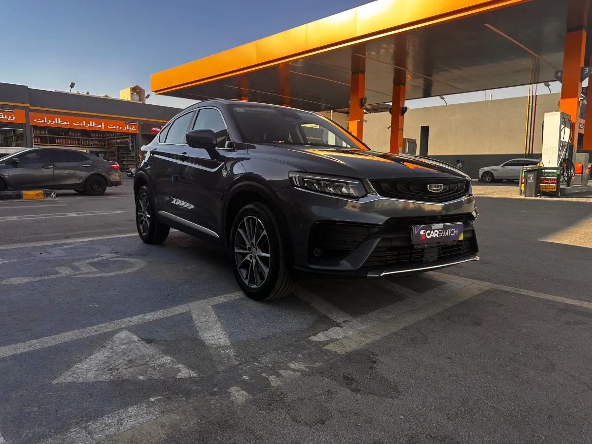 Car image 3