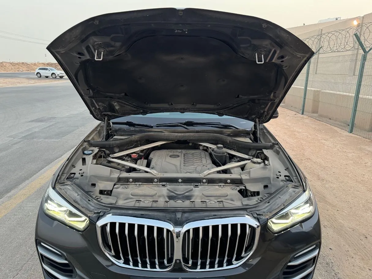 Car image 29
