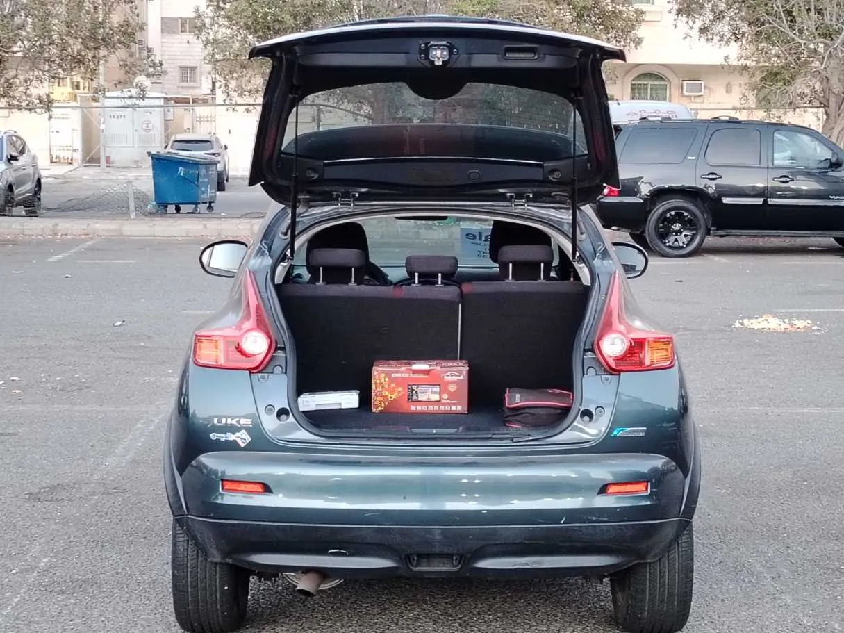 Car image 27