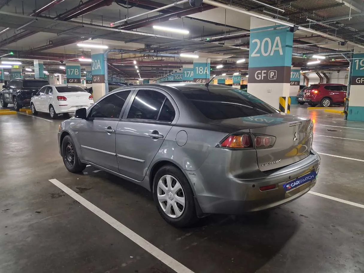 Car image 5