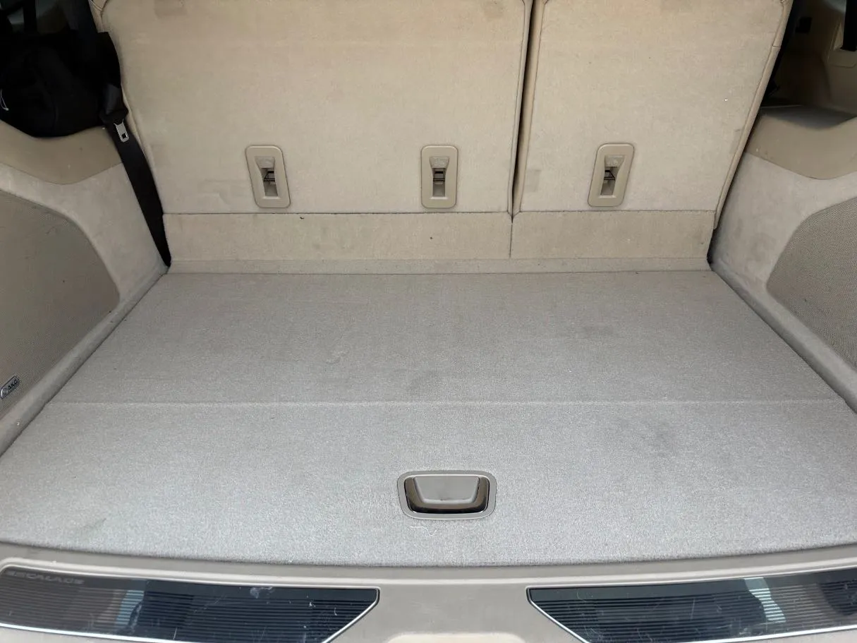 Car image 28