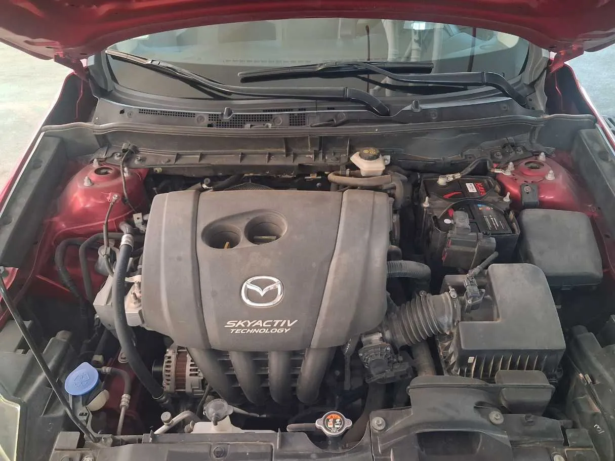 Car image 19