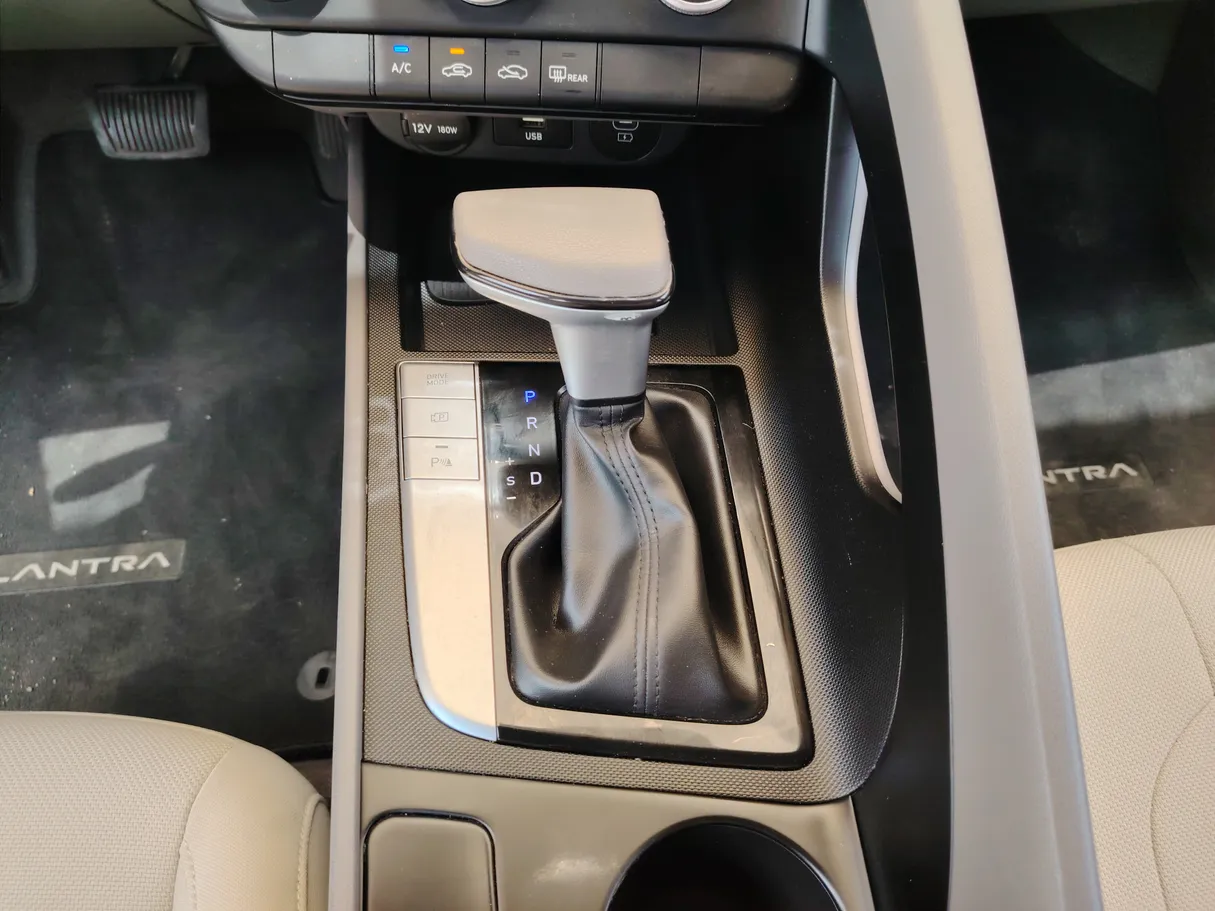 Car image 21