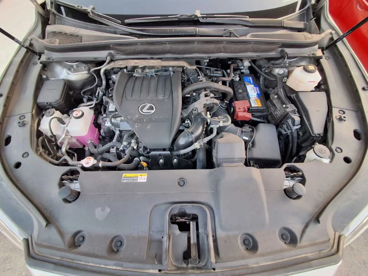 Car image 20