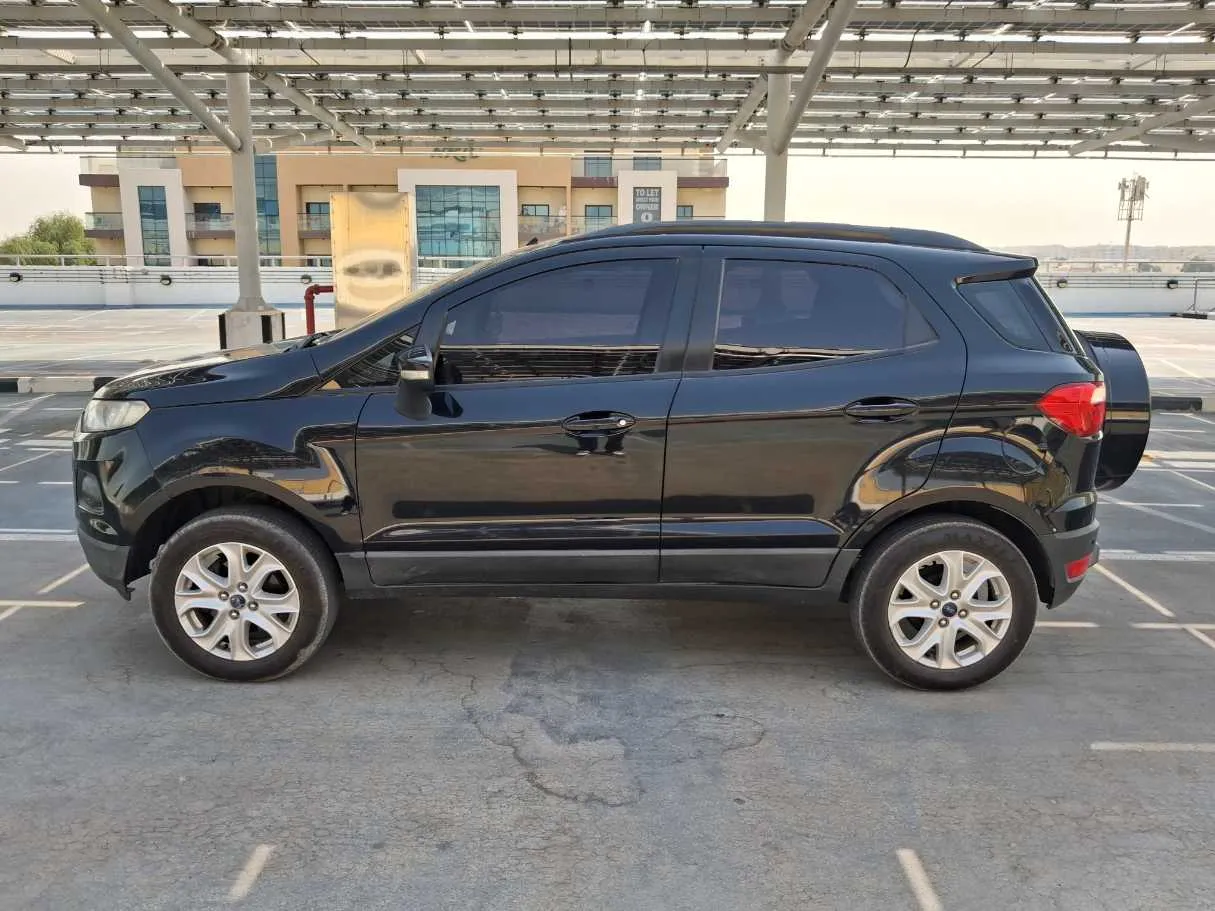 Car image 8